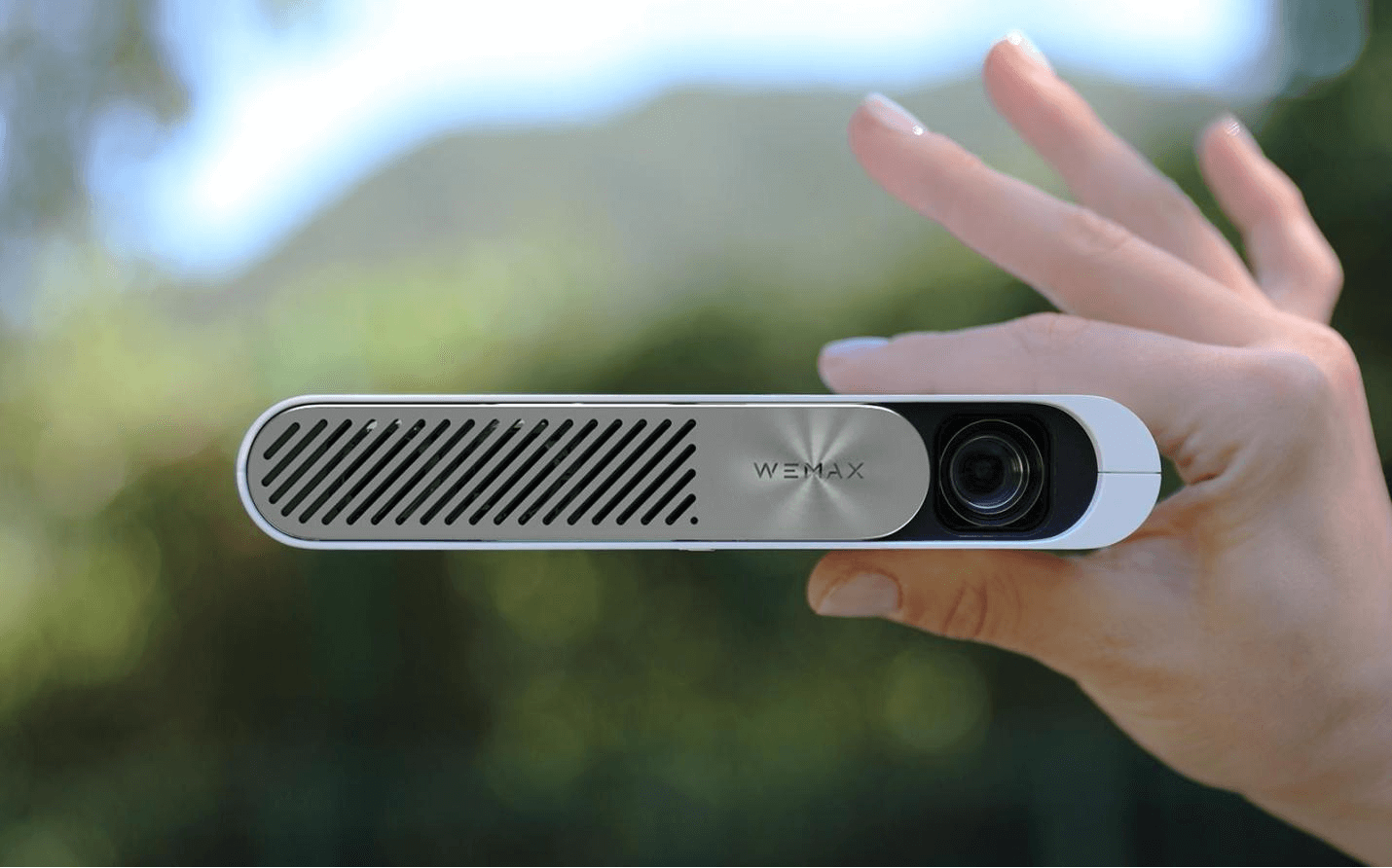 wemax portable laser projector